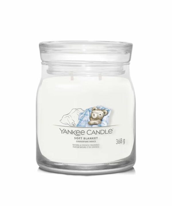 Yankee Candle Soft Blanket Media con fragranza avvolgente di vaniglia, lavanda e muschio, in giara bianca da 368g